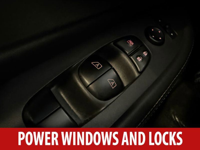 Used 2019 Nissan Murano SV w/ Premium Package image 9