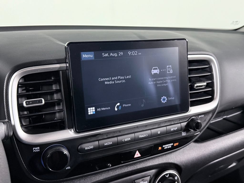 Used 2022 Hyundai Venue SE FWD image 14