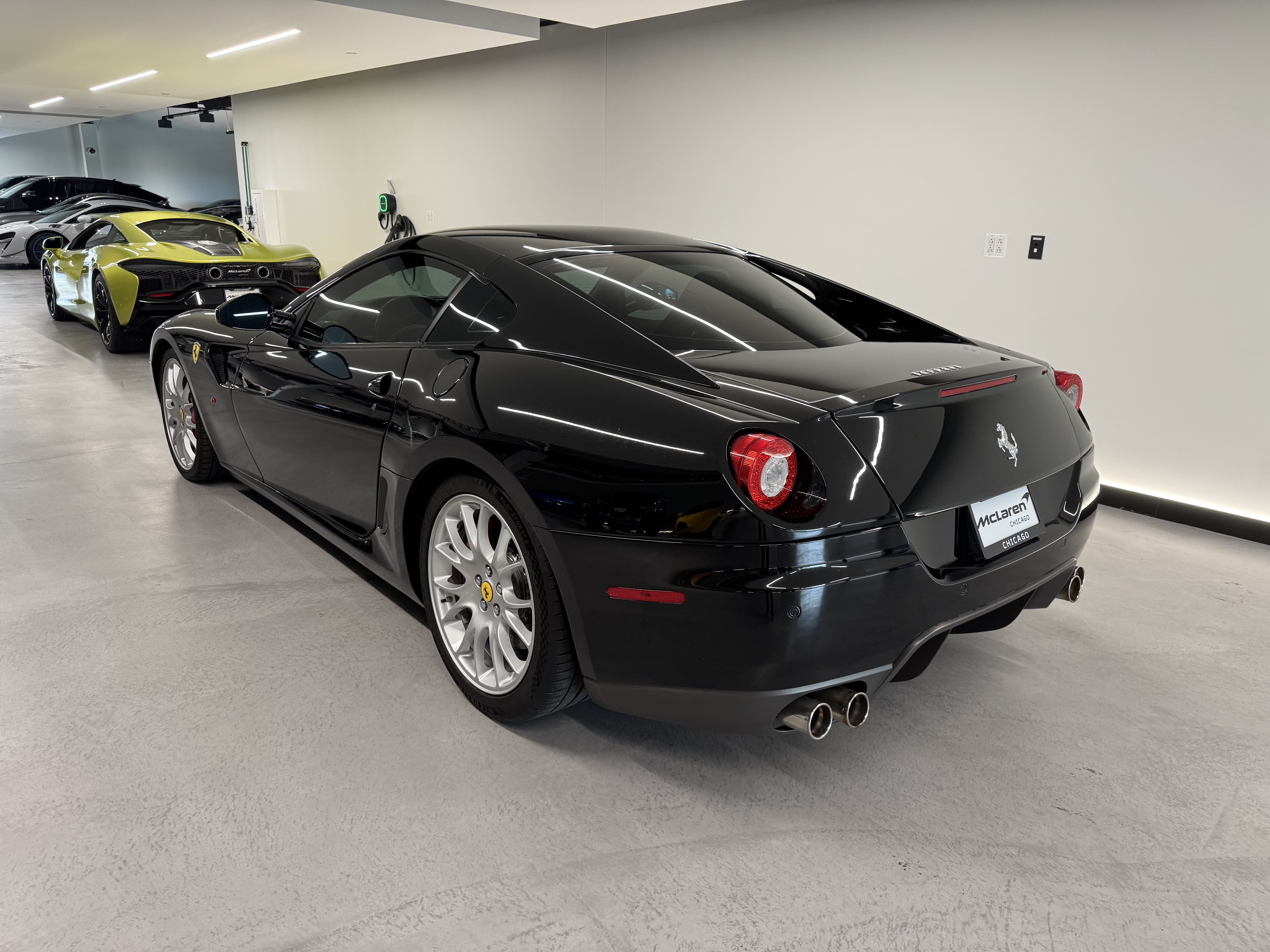 Used 2010 Ferrari 599 GTB Fiorano RWD image 3