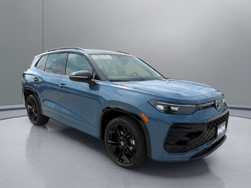 New 2026 Volkswagen Tiguan SE R-Line AWD/4WD image 1