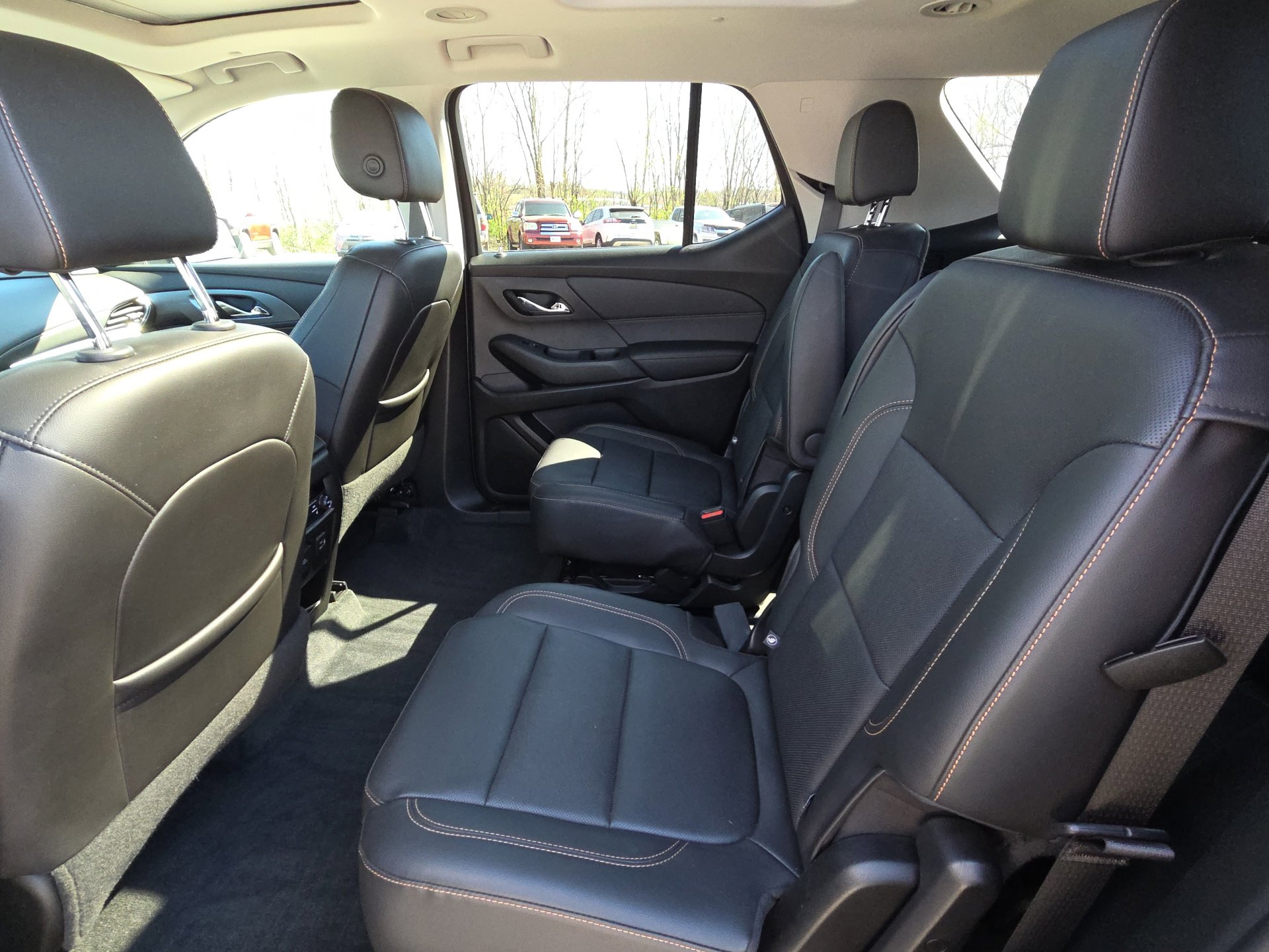 Used 2021 Chevrolet Traverse Premier w/ Redline Edition image 29