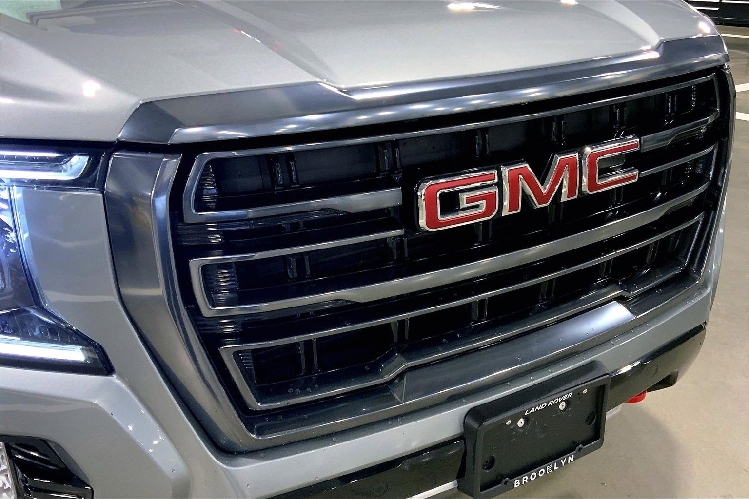Used 2023 GMC Yukon XL AT4 image 30