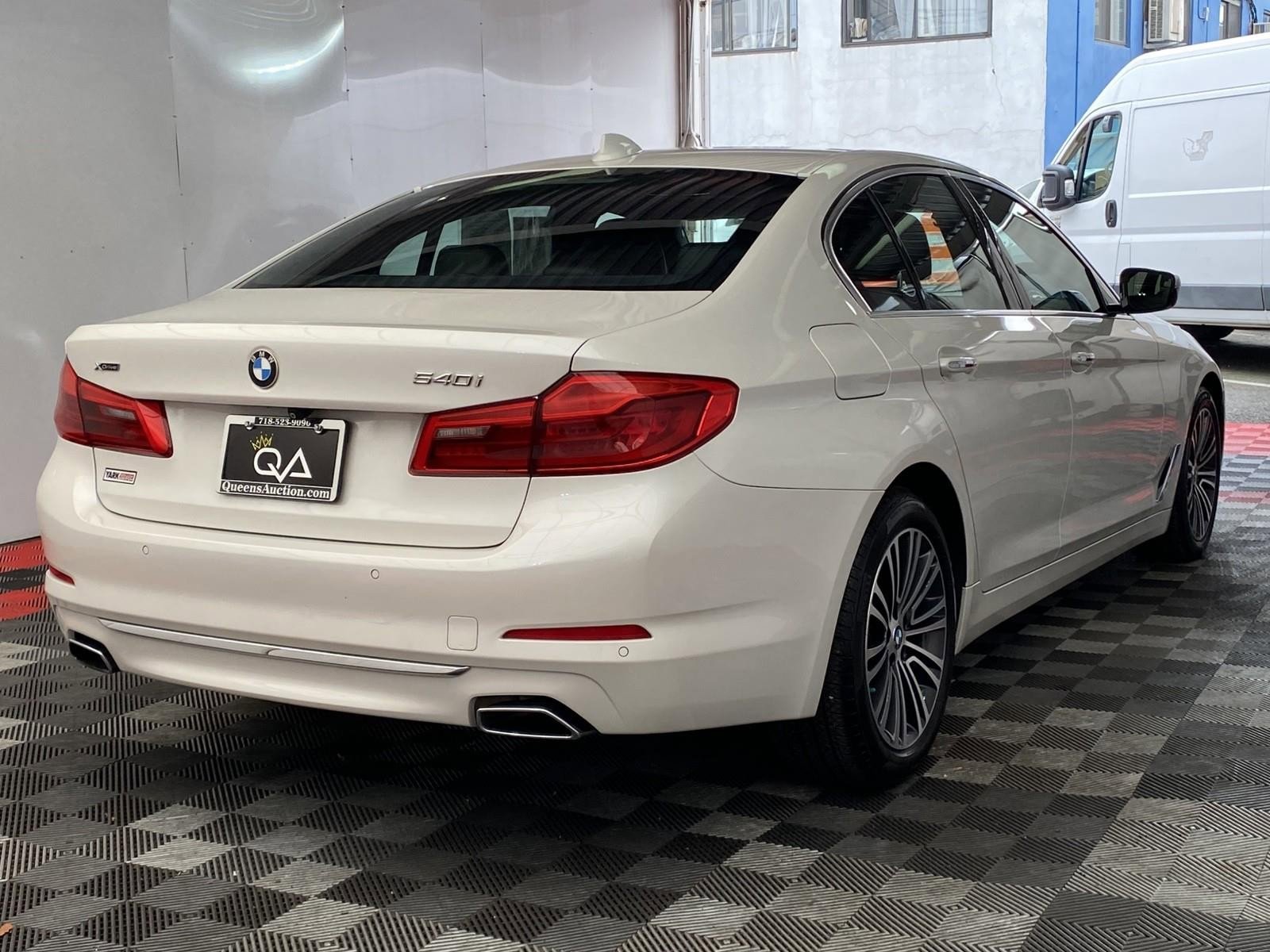 Used 2018 BMW 540i xDrive image 6