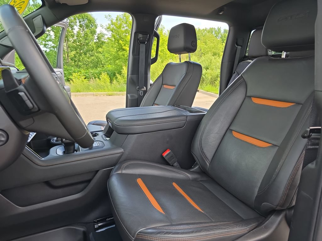 Used 2025 GMC Sierra 1500 AT4 w/ AT4 Premium Package AWD/4WD image 15