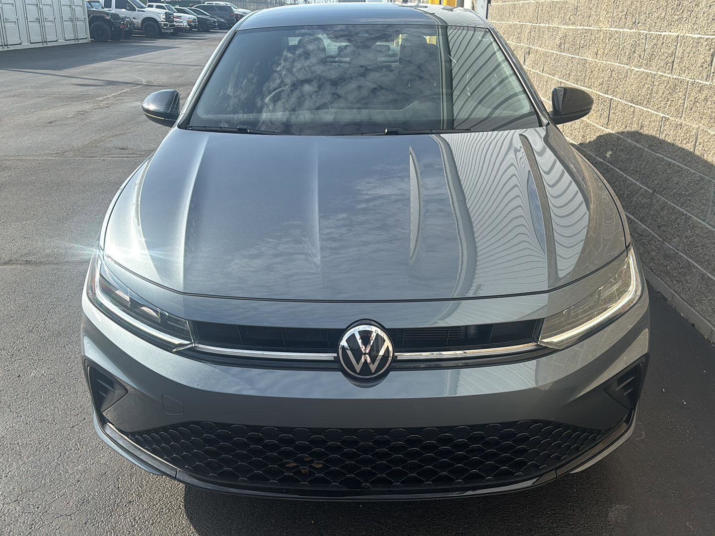 Used 2025 Volkswagen Jetta Sport image 38