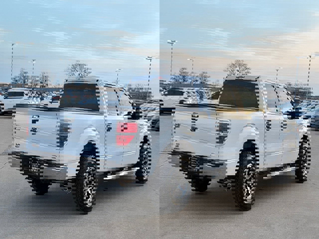 Used 2013 Ford F150 XLT w/ XLT Chrome Pkg image 4