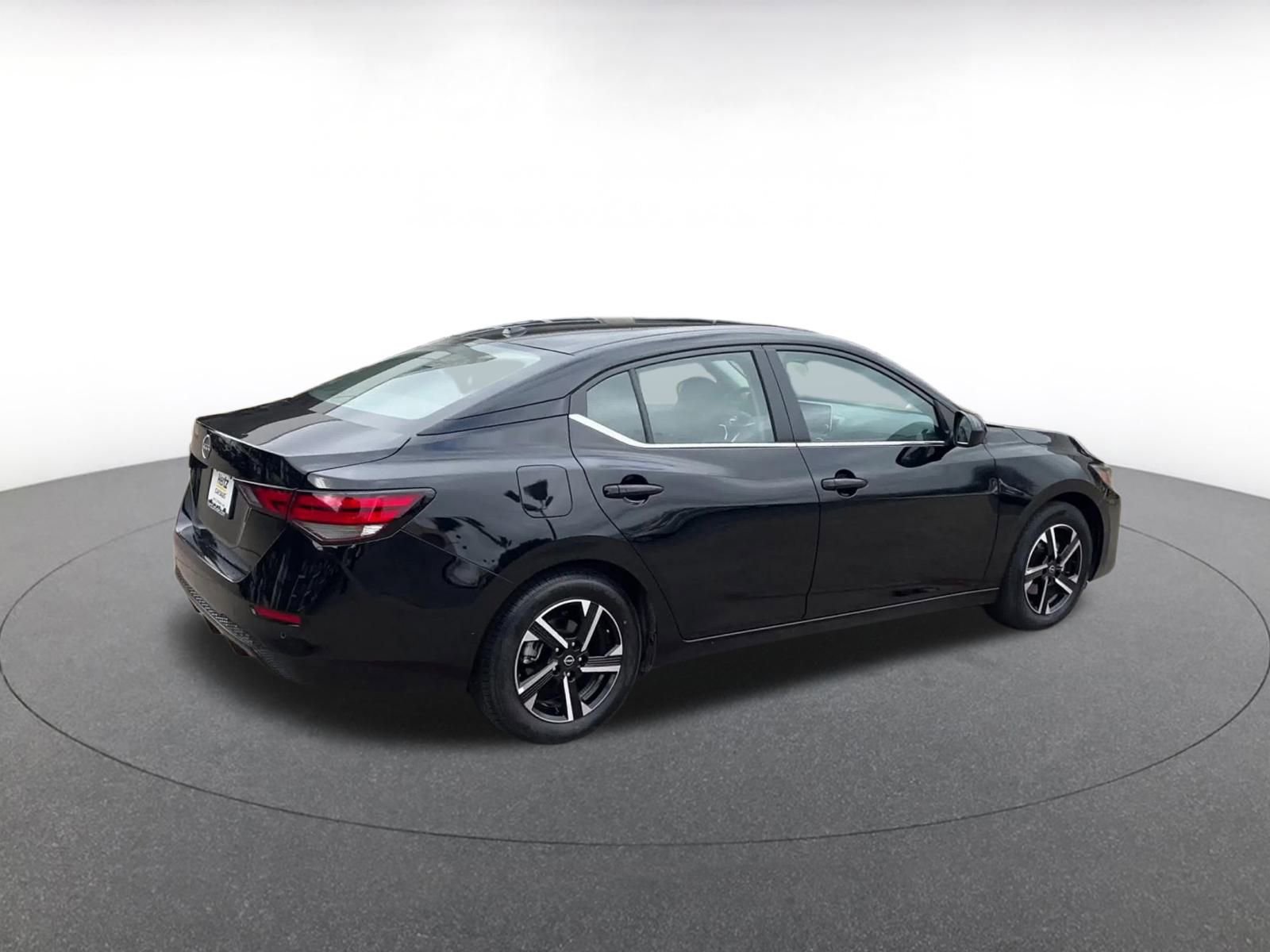 Used 2025 Nissan Sentra SV image 15