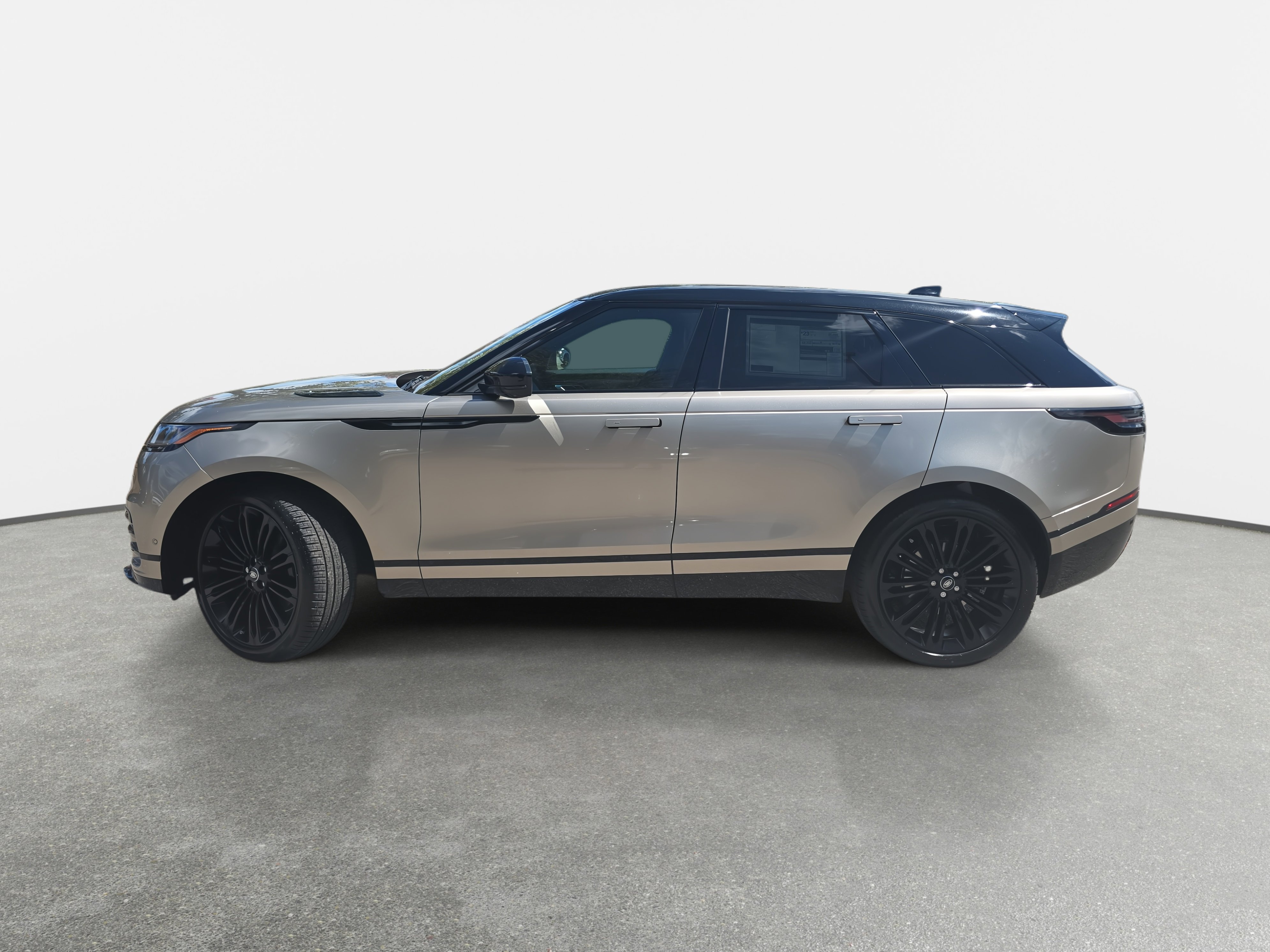 New 2026 Land Rover Range Rover Velar Dynamic SE image 8