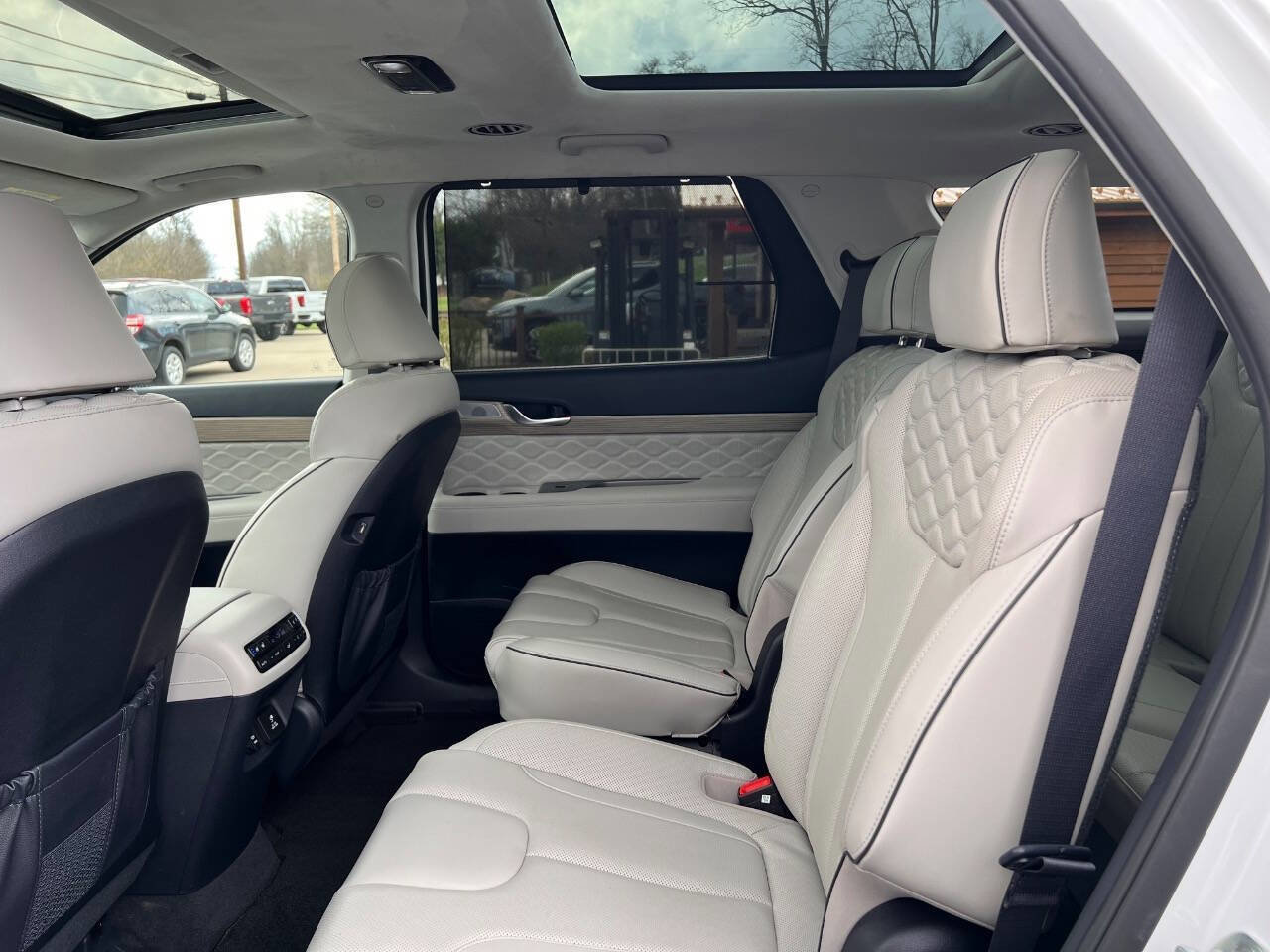 Used 2022 Hyundai Palisade Calligraphy image 28