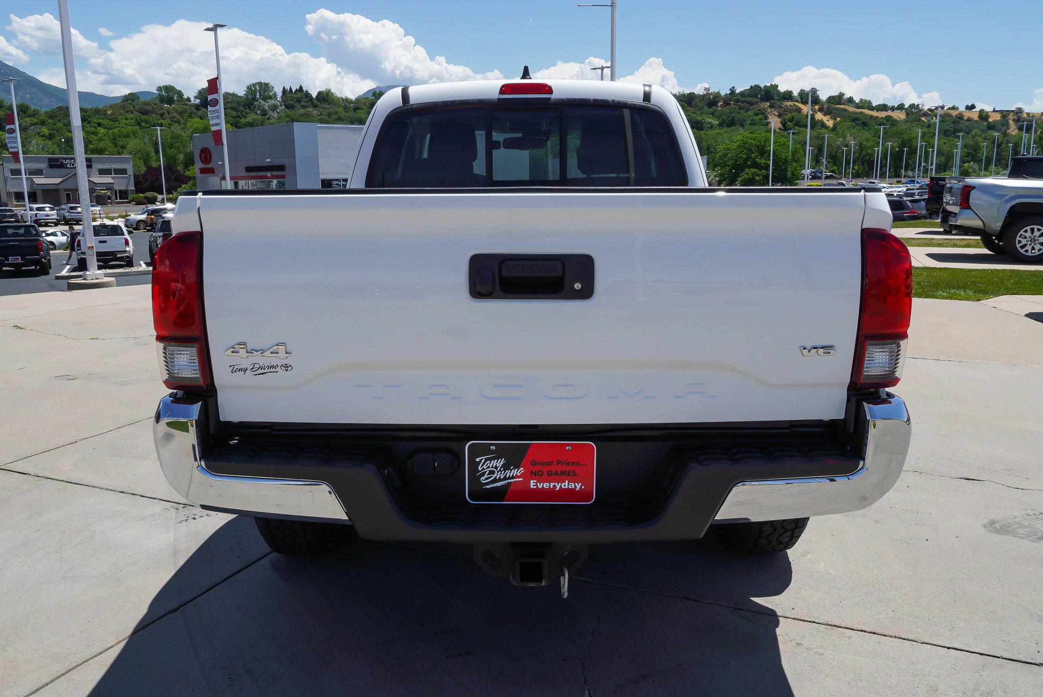 Used 2023 Toyota Tacoma SR5 AWD/4WD image 7
