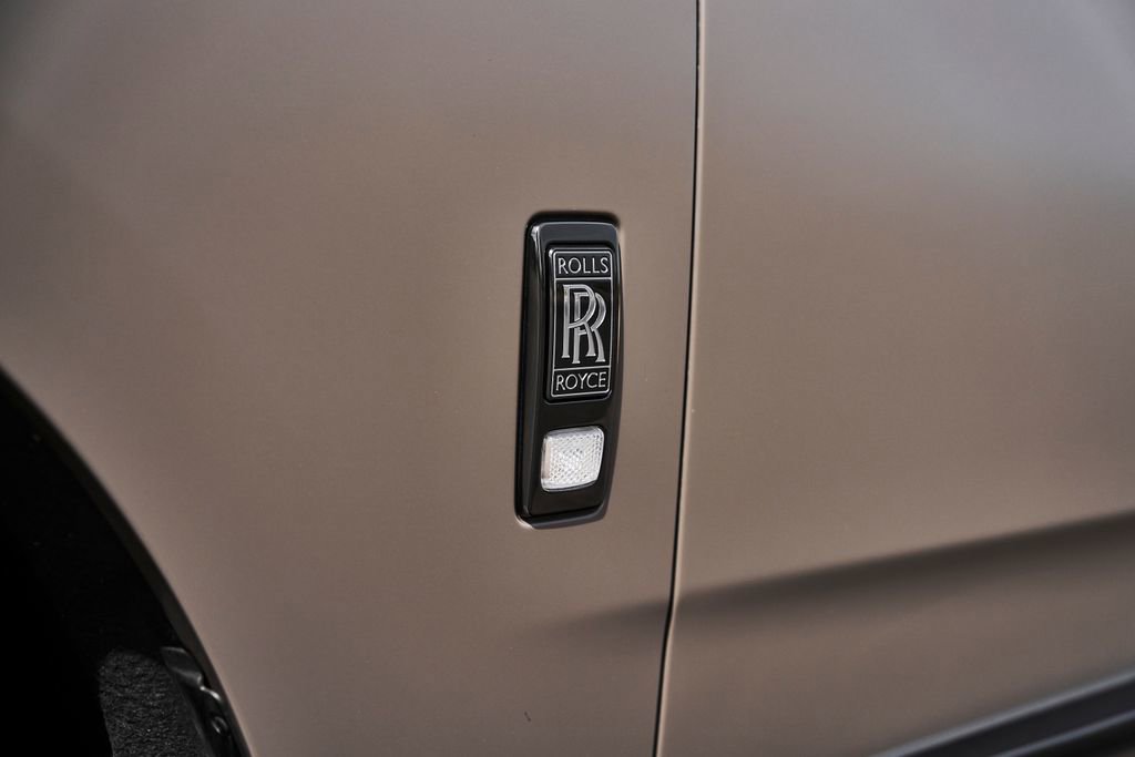 Used 2026 Rolls-Royce Cullinan Black Badge image 10