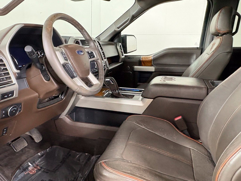 Used 2015 Ford F150 King Ranch w/ Equipment Group 601A Luxury AWD/4WD image 21