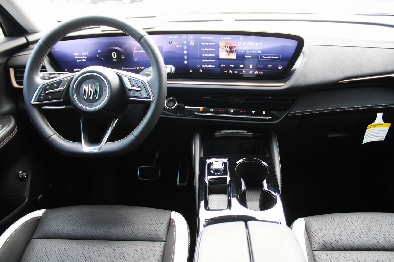 Used 2025 Buick Envision Sport Touring AWD/4WD image 16