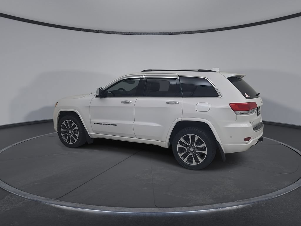 Used 2017 Jeep Grand Cherokee Overland w/ Jeep Active Safety Group AWD/4WD image 10