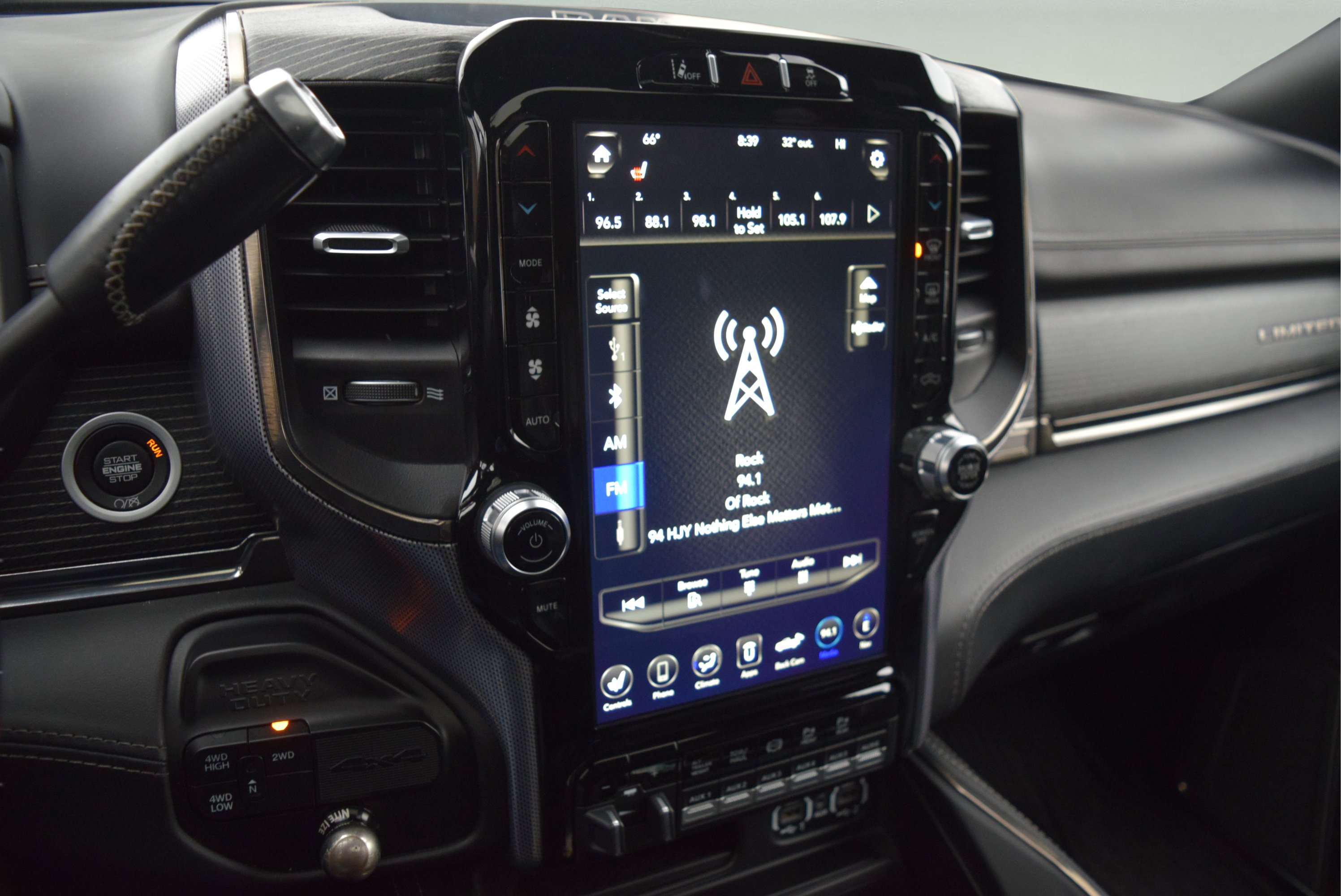 Used 2020 RAM 3500 Limited image 14