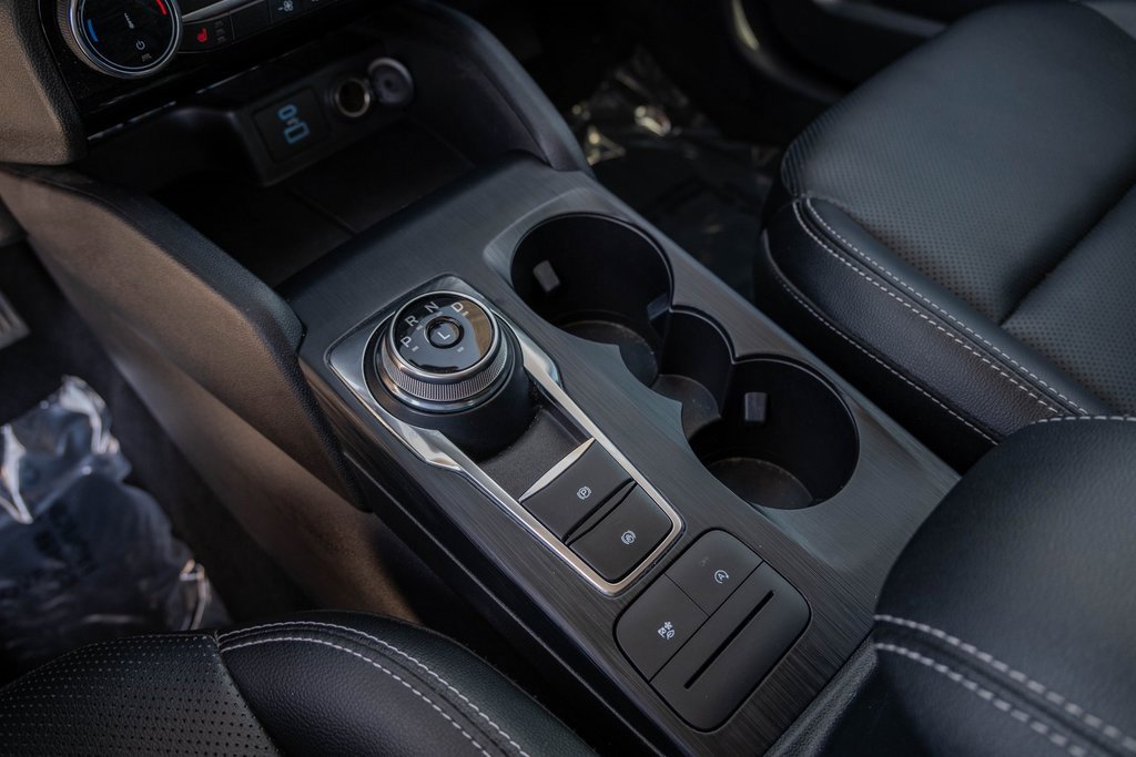 Used 2022 Ford Escape SEL image 18