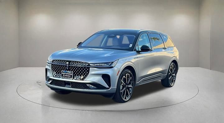 New 2026 Lincoln Nautilus Reserve image 2