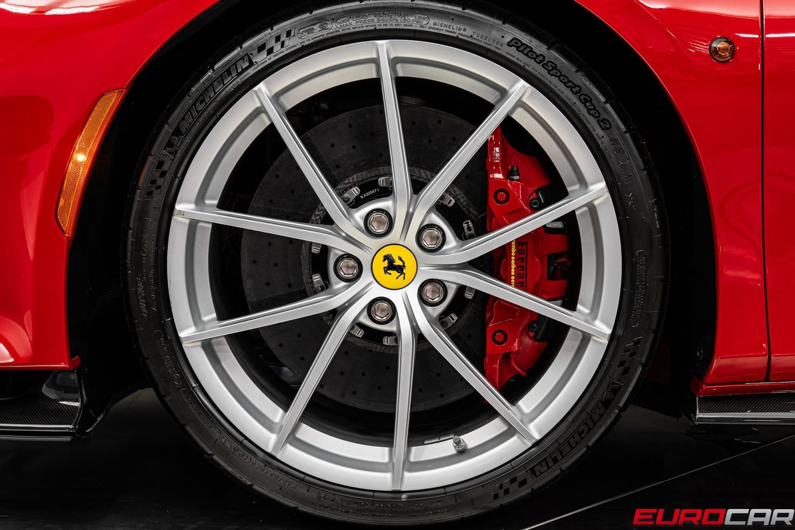 Used 2019 Ferrari 488 Pista Coupe RWD image 32