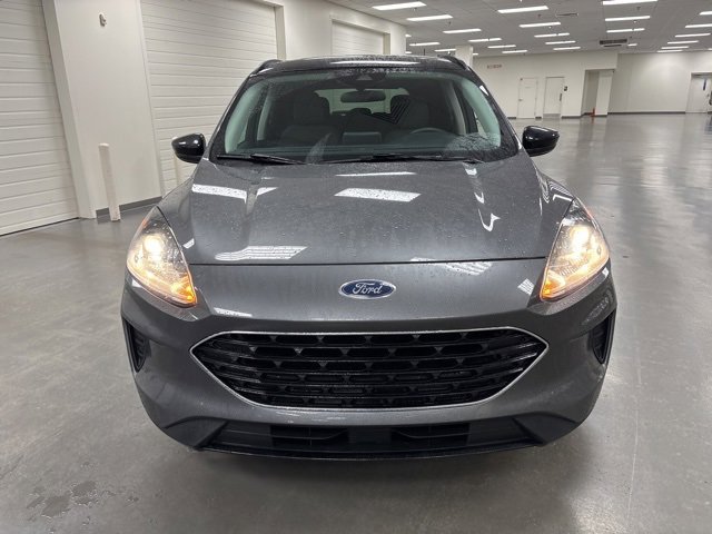 Used 2021 Ford Escape SE w/ SE Sport Appearance Package image 2