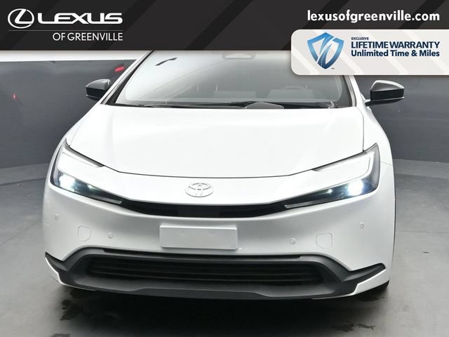 Used 2023 Toyota Prius LE FWD image 3