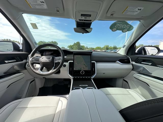 Certified 2025 GMC Acadia Denali w/ Super Cruise Package AWD/4WD image 24
