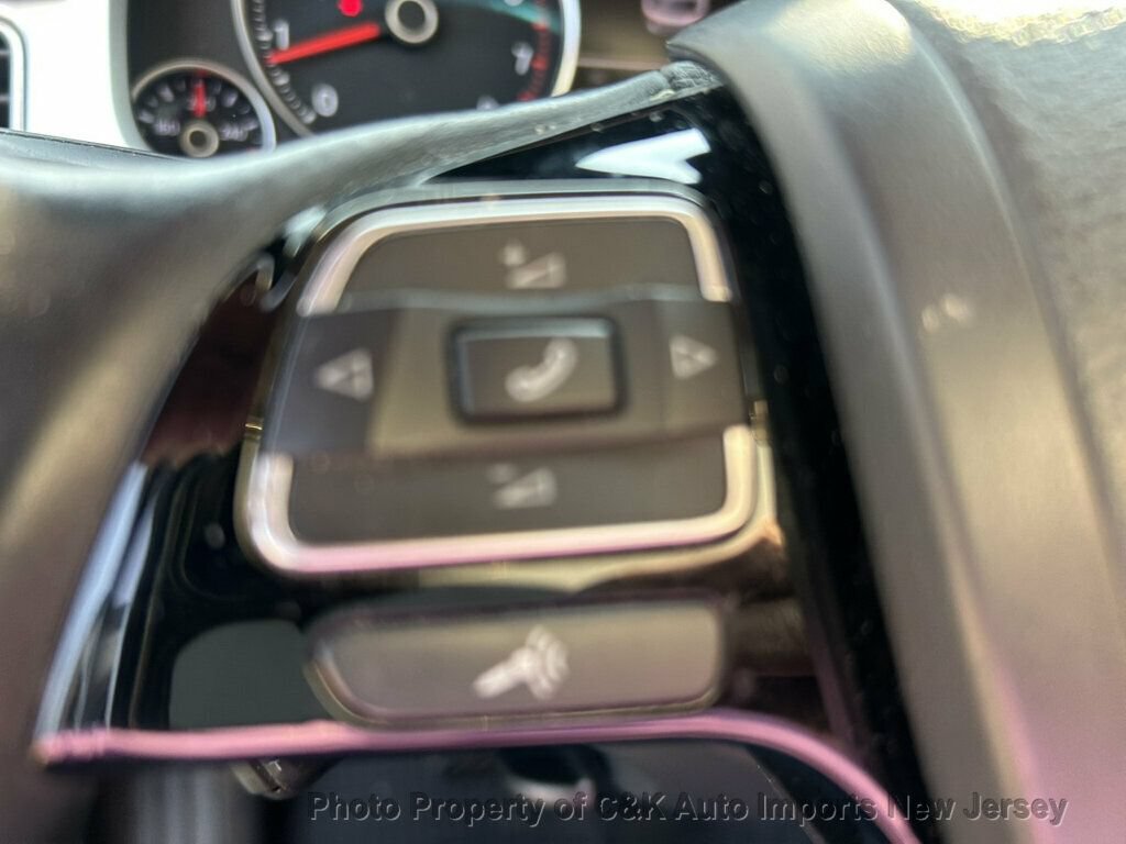 Used 2015 Volkswagen Touareg VR6 AWD/4WD image 34