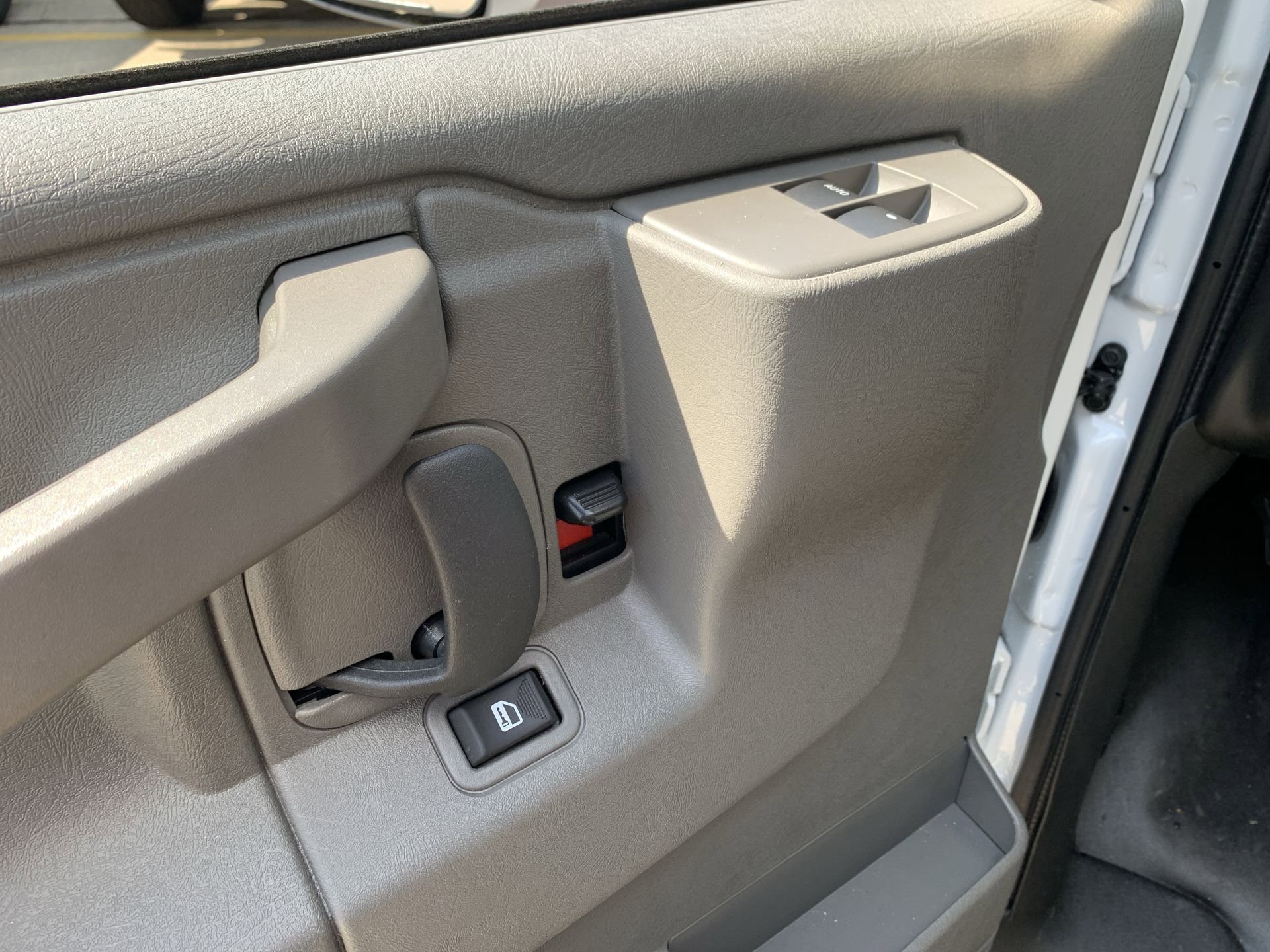 New 2025 GMC Savana 3500 Extended w/ Power Convenience Package RWD image 30