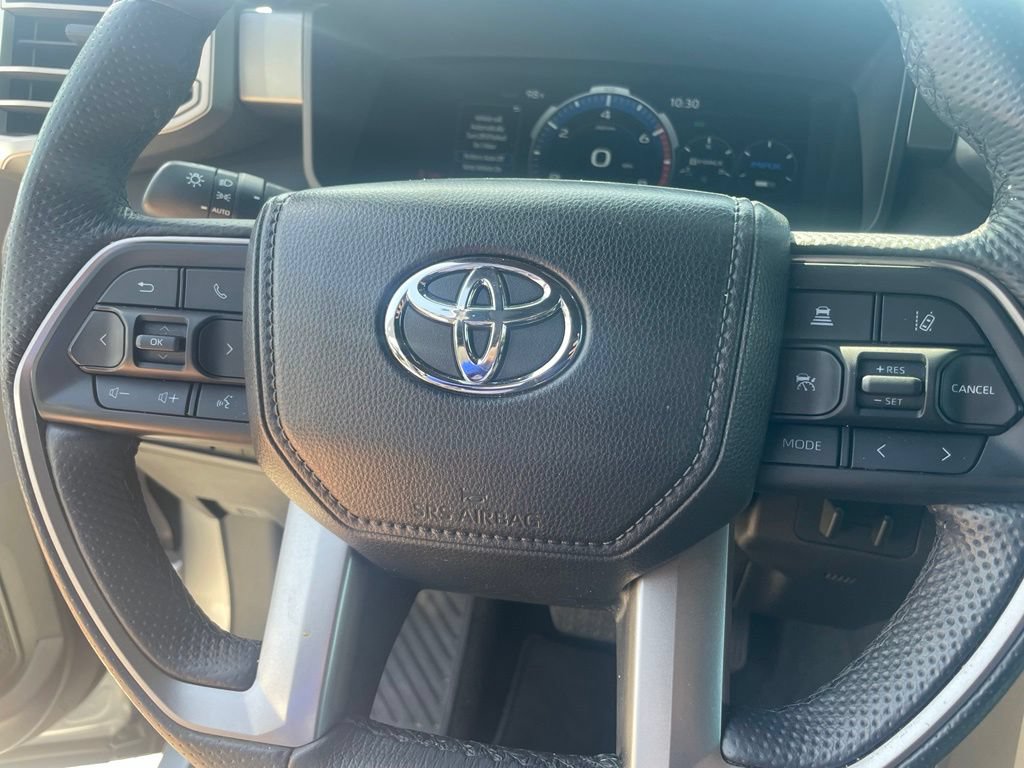 Used 2025 Toyota Sequoia SR5 AWD/4WD image 13