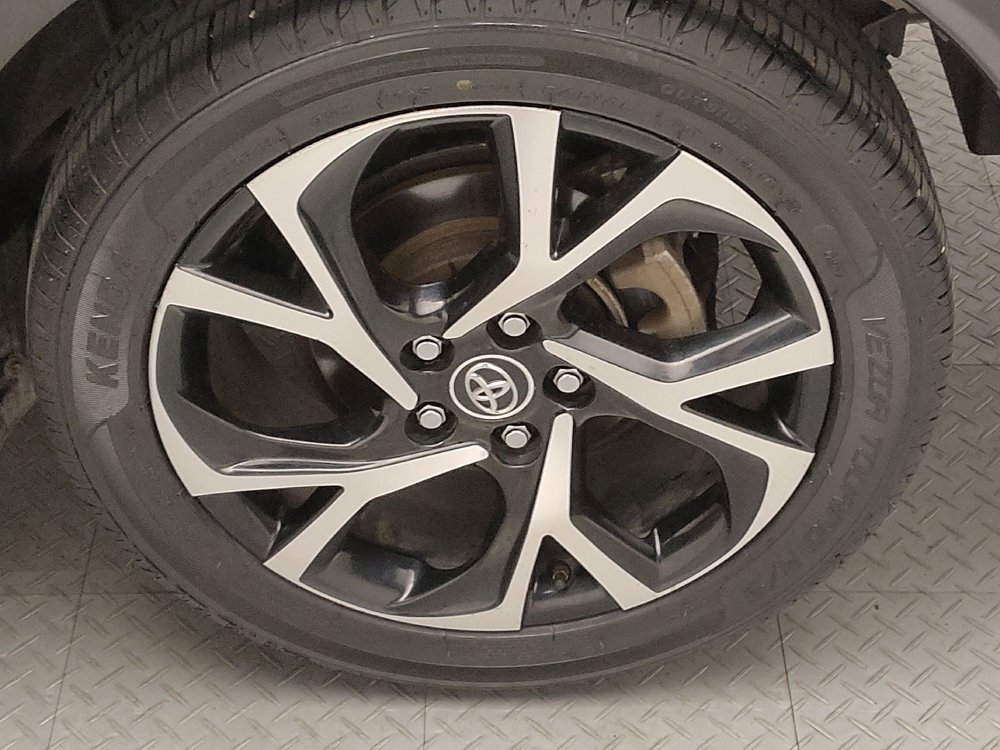 Used 2018 Toyota C-HR XLE image 31