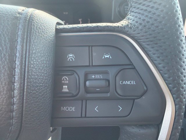 Used 2025 Toyota Tacoma SR5 AWD/4WD image 18