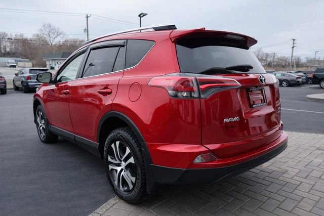 Used 2016 Toyota RAV4 LE image 7