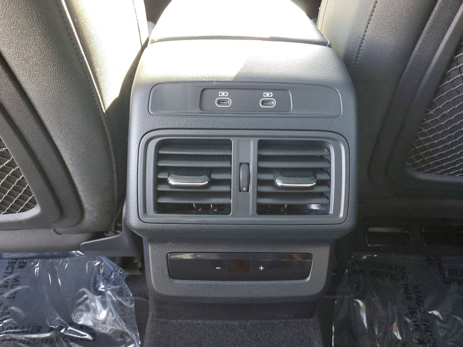 Used 2025 Audi Q5 Premium w/ Convenience Package image 13