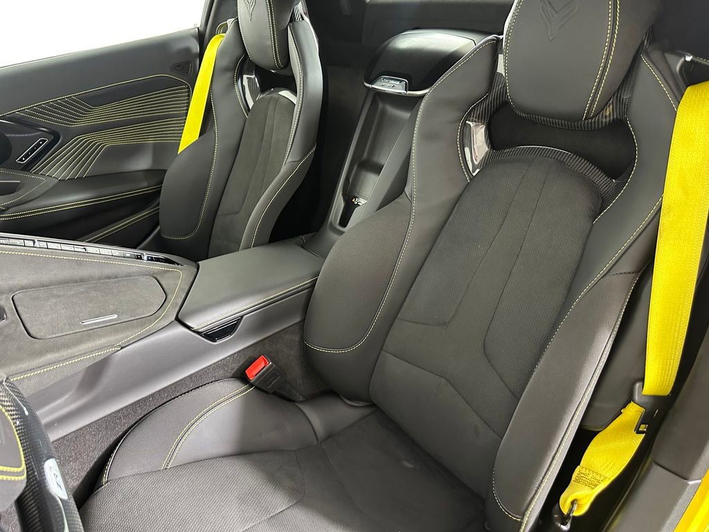 Used 2025 Chevrolet Corvette ZR1 w/ Stealth Interior Trim Package RWD image 31