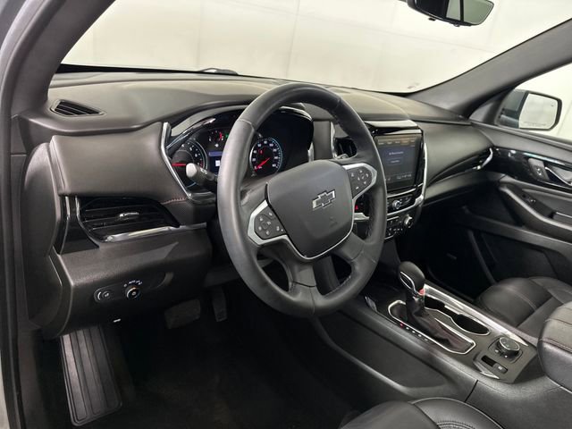 Used 2023 Chevrolet Traverse RS image 13