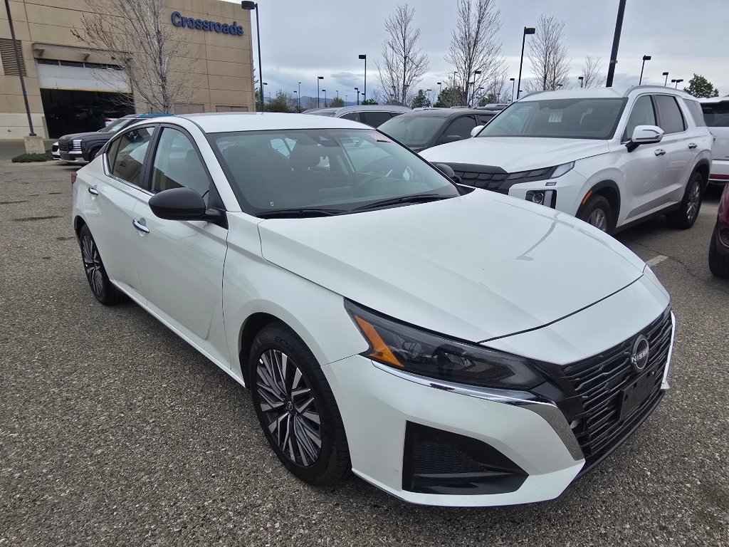 Used 2025 Nissan Altima 2.5 SV image 6