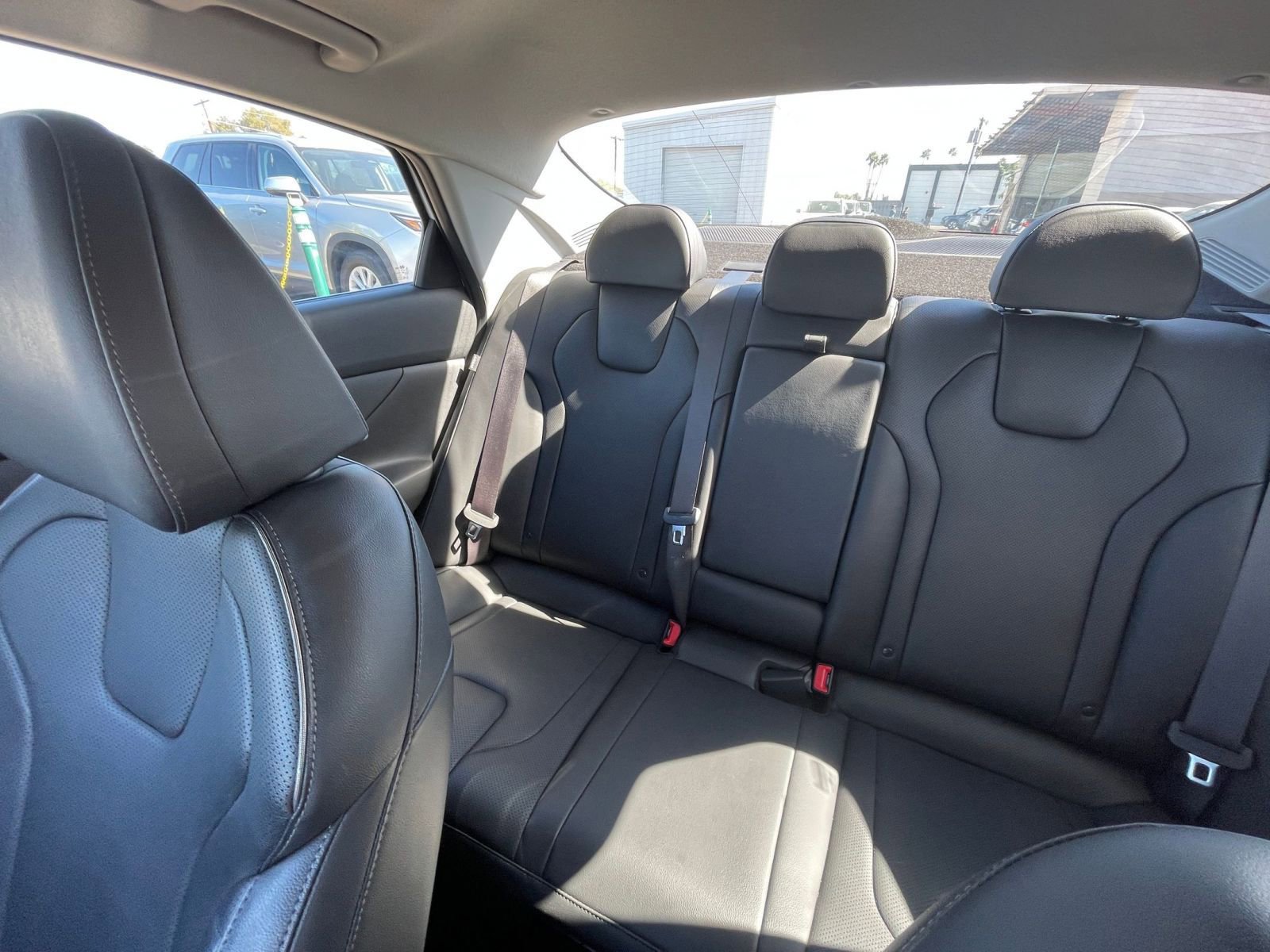 Used 2025 Hyundai Elantra Limited FWD image 42