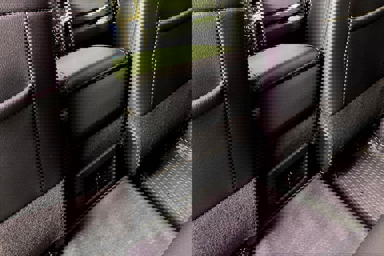 Used 2018 RAM 1500 Laramie w/ Convenience Group image 11