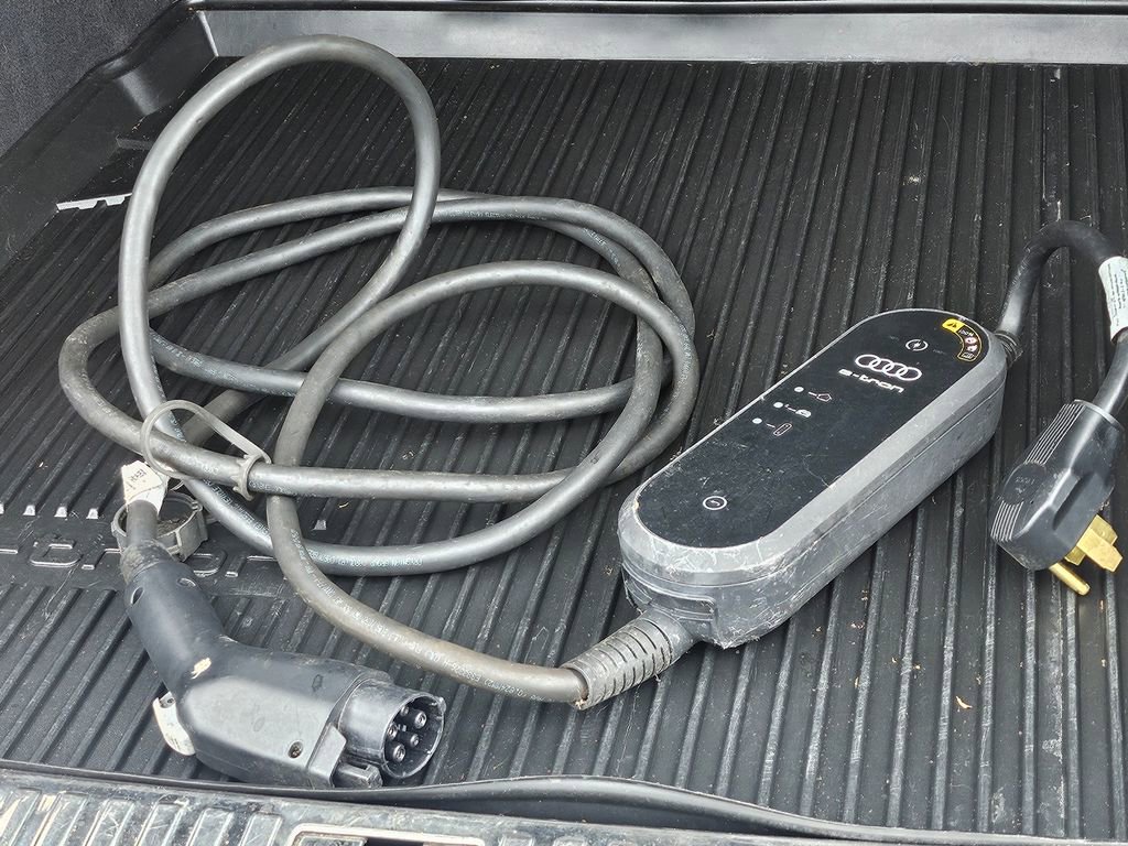 Used 2021 Audi e-tron Premium image 16