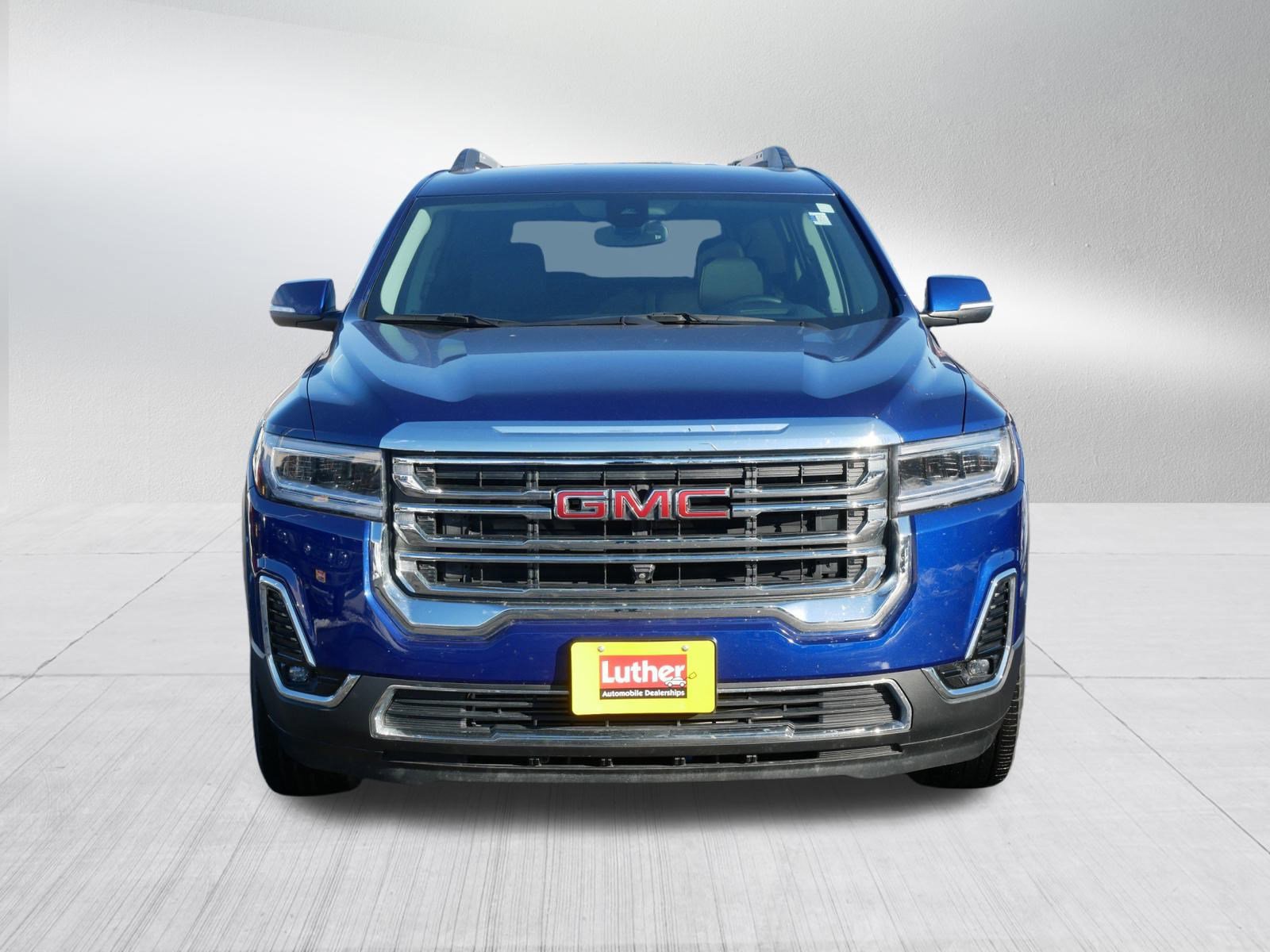 Used 2023 GMC Acadia SLT w/ Technology Package image 2