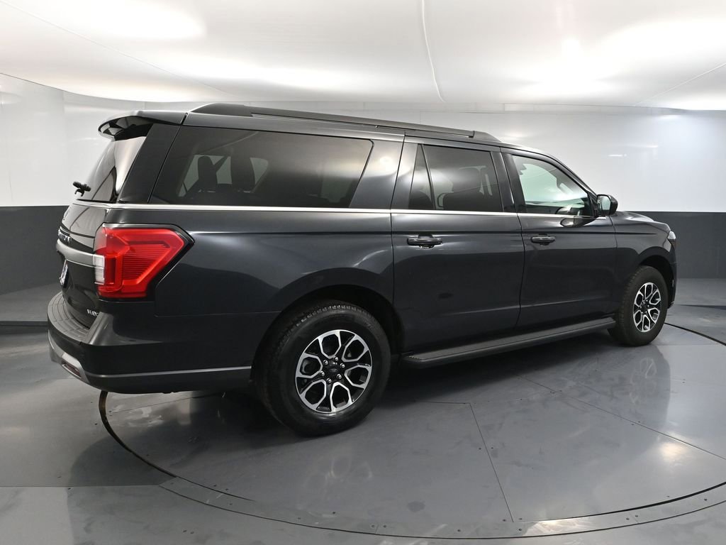 Used 2024 Ford Expedition Max XLT image 6