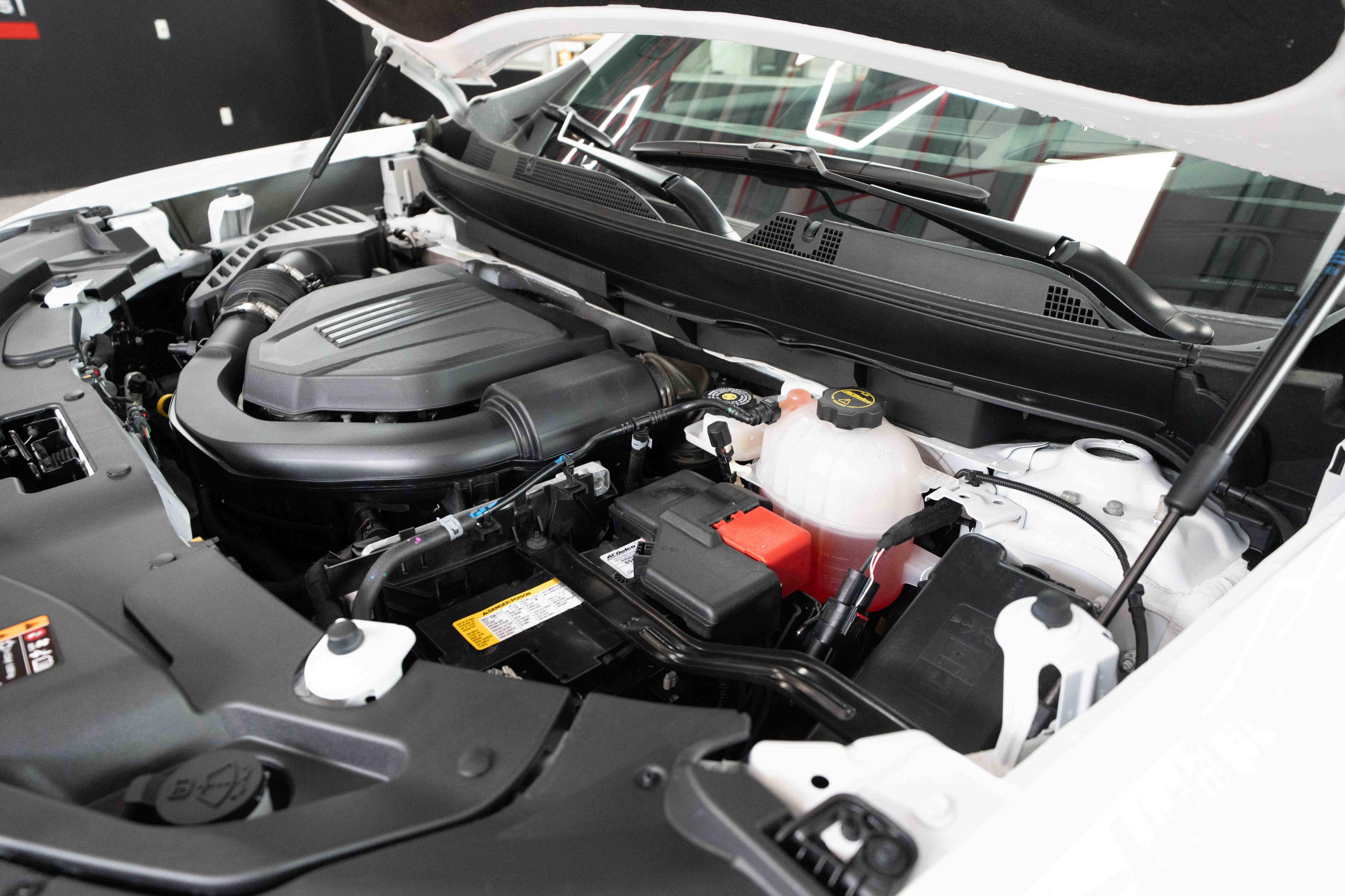 Used 2024 GMC Acadia AT4 w/ Luxury Package image 34