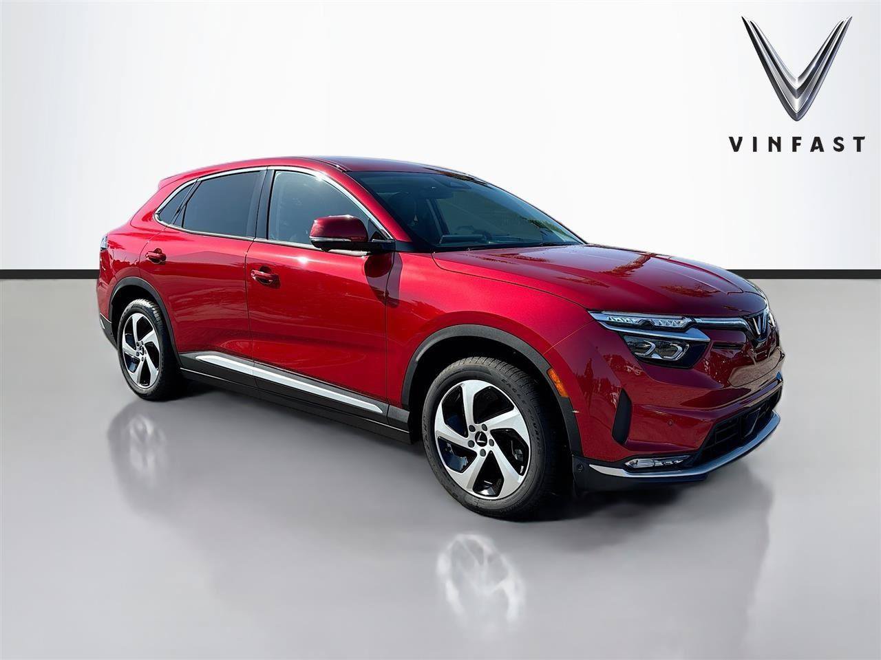 New 2025 VinFast VF 8 Eco AWD/4WD image 1