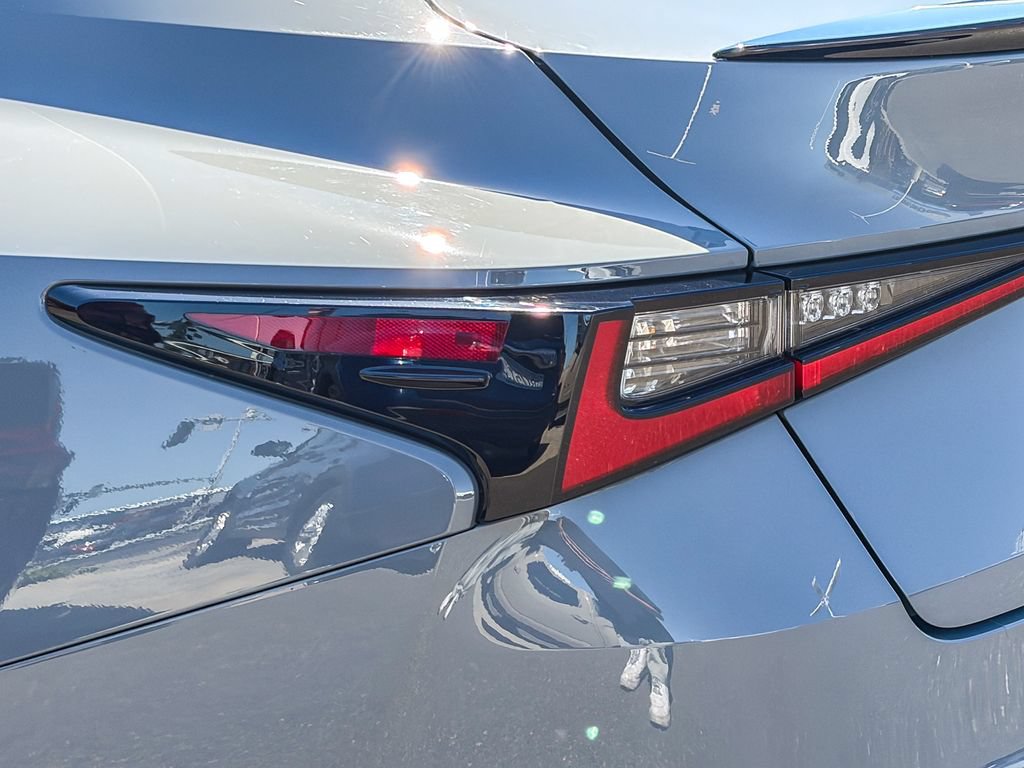 Used 2025 Lexus IS 350 F Sport w/ Accessory Package 2 RWD image 8