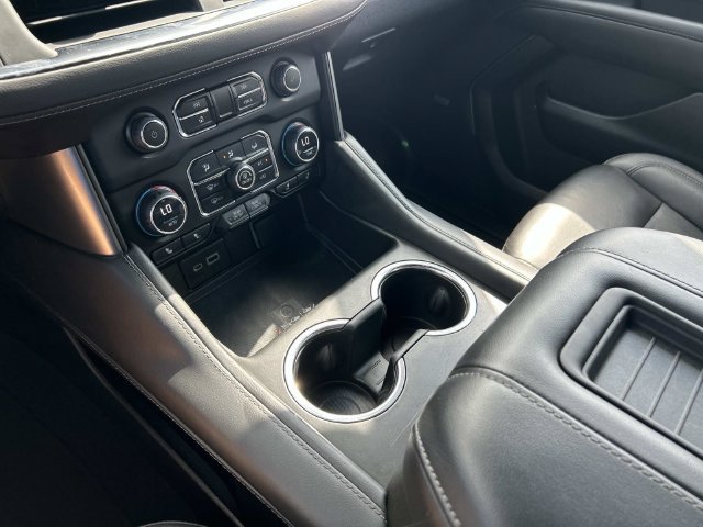 Used 2023 Chevrolet Tahoe Z71 w/ Luxury Package AWD/4WD image 32