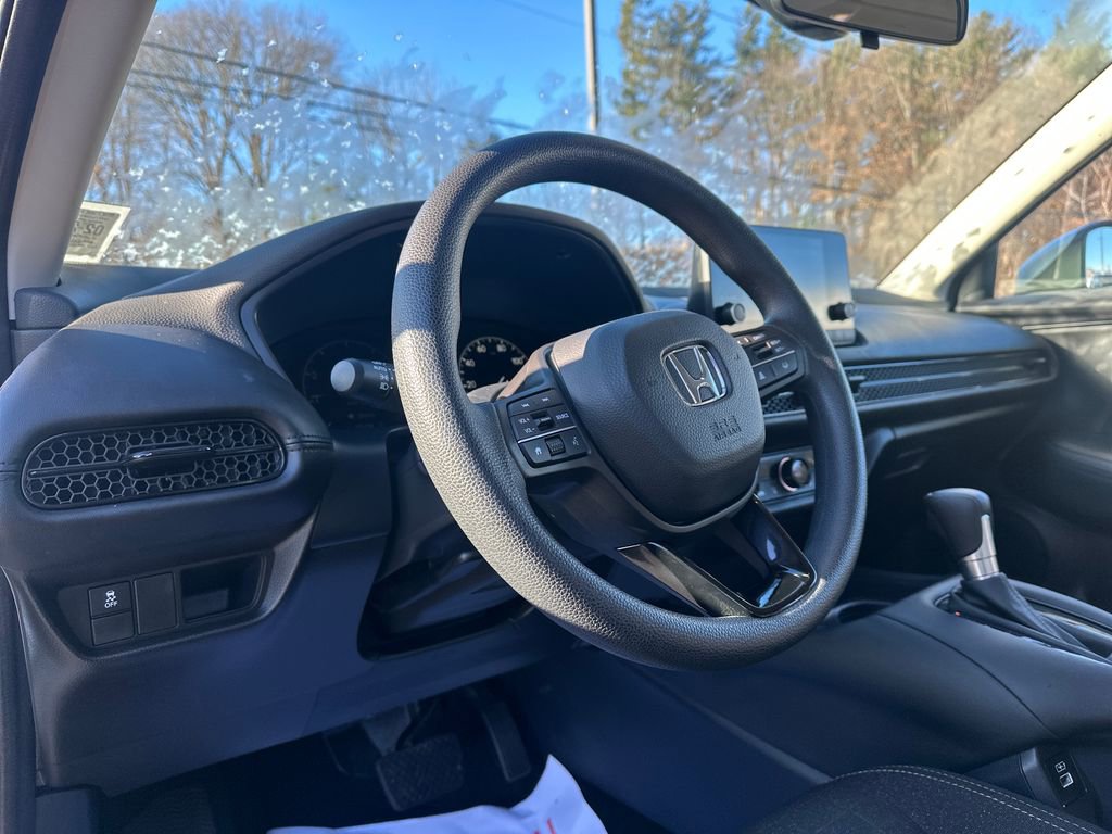 Used 2023 Honda HR-V LX image 6