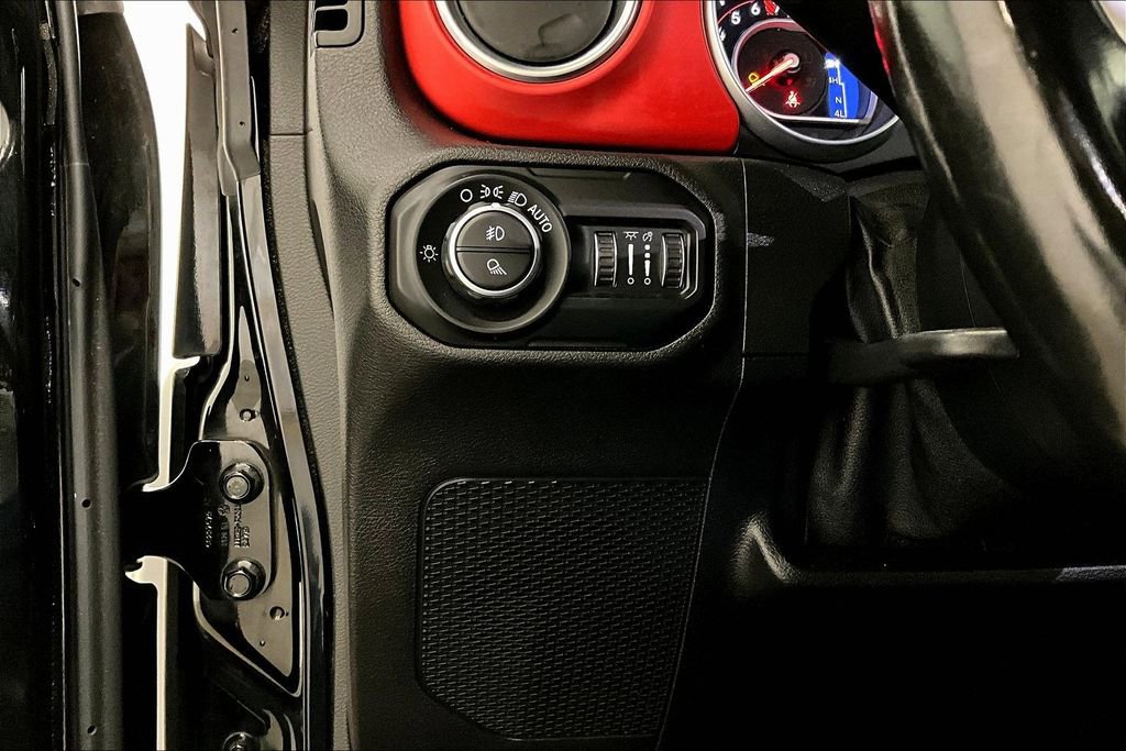 Used 2020 Jeep Gladiator Rubicon AWD/4WD image 16