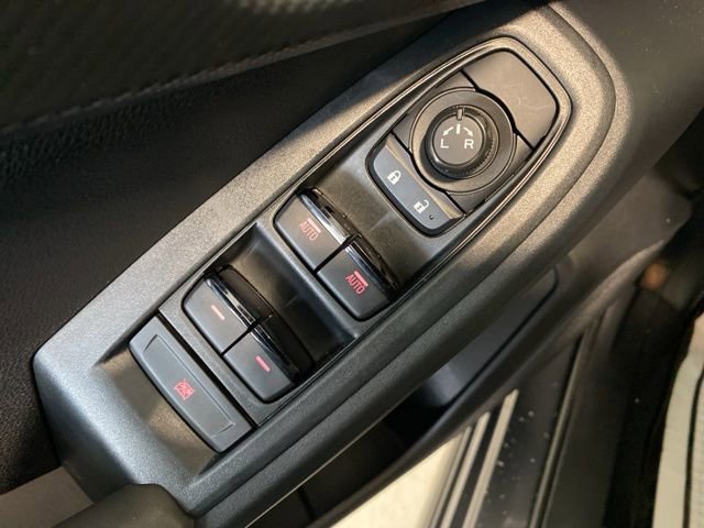 Used 2024 Subaru Crosstrek 2.0i Premium image 10
