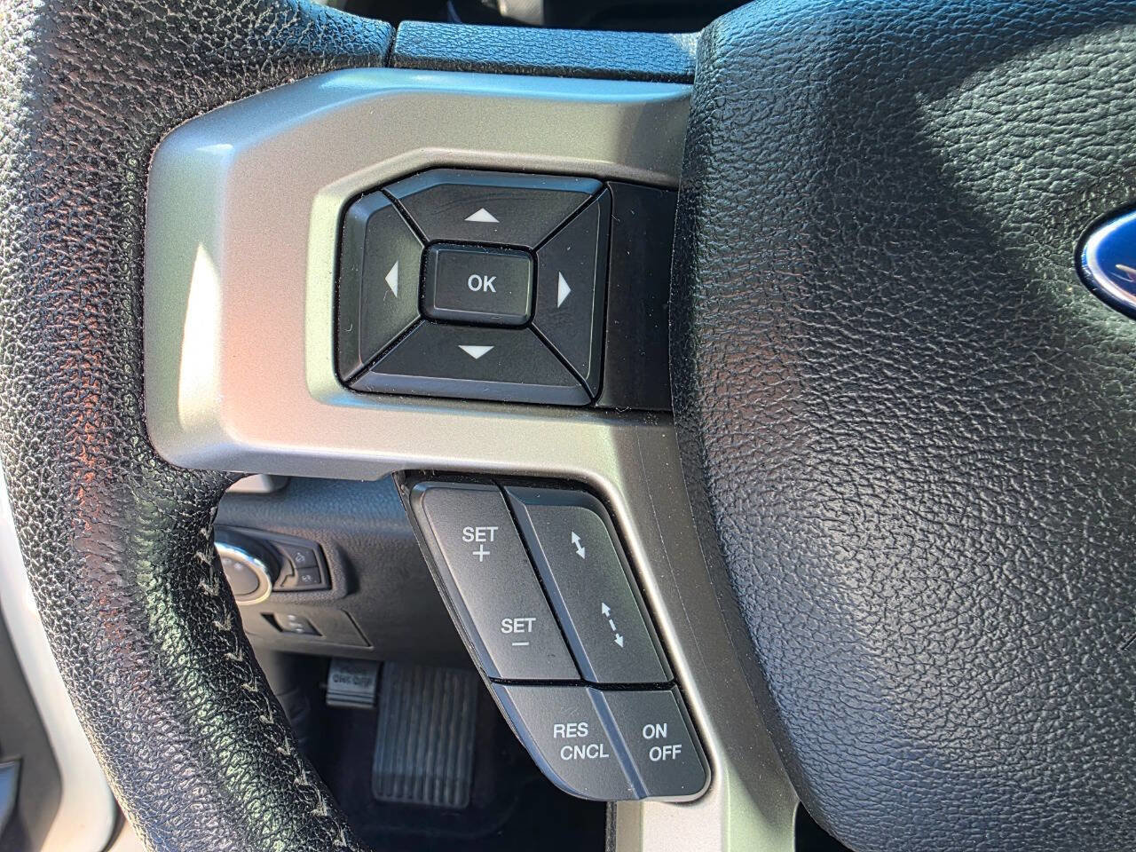 Used 2016 Ford F150 Lariat w/ Equipment Group 502A Luxury AWD/4WD image 21