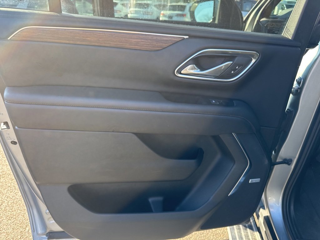 Used 2024 Chevrolet Suburban High Country image 38