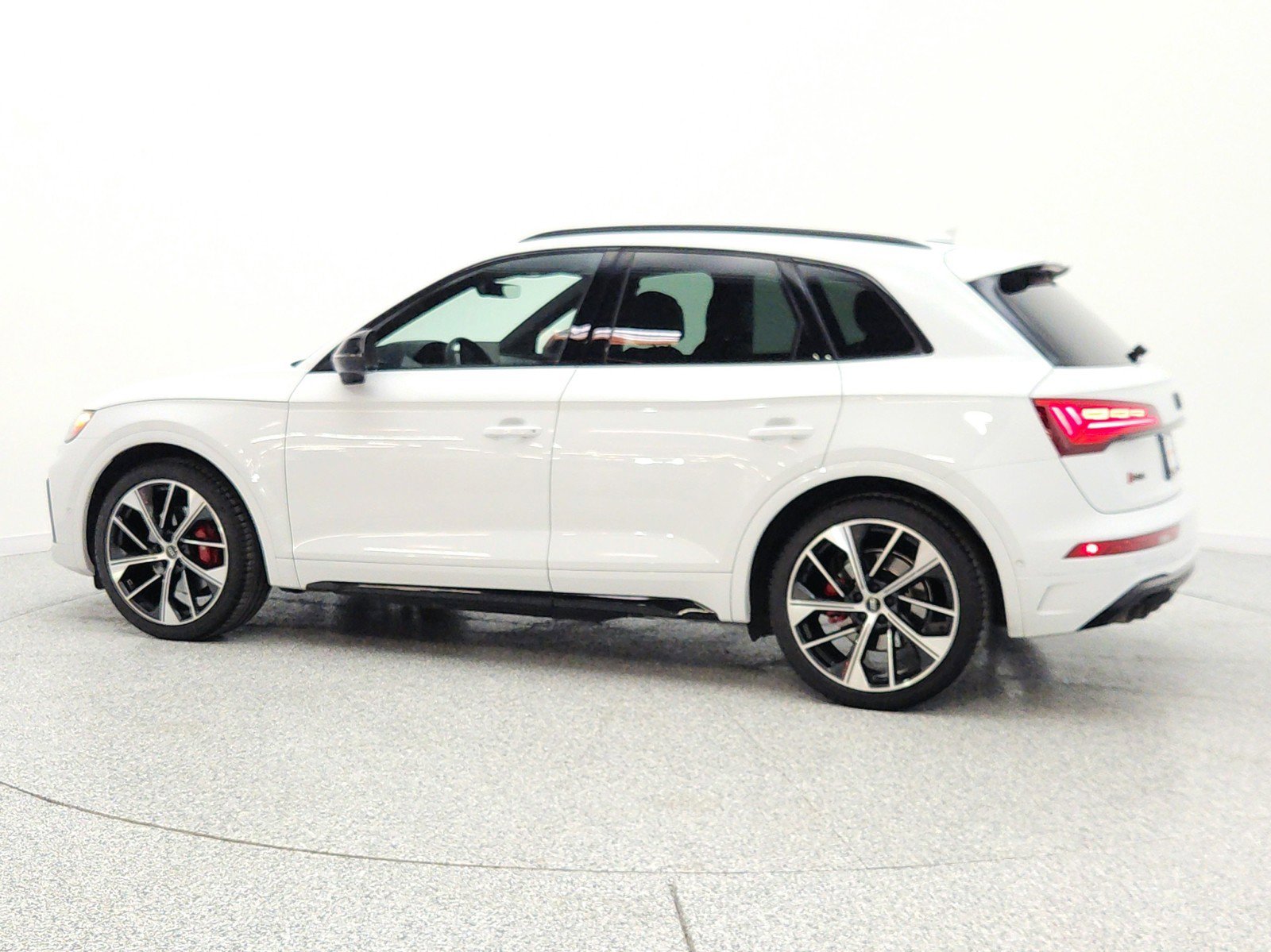 Used 2024 Audi SQ5 Prestige AWD/4WD image 8